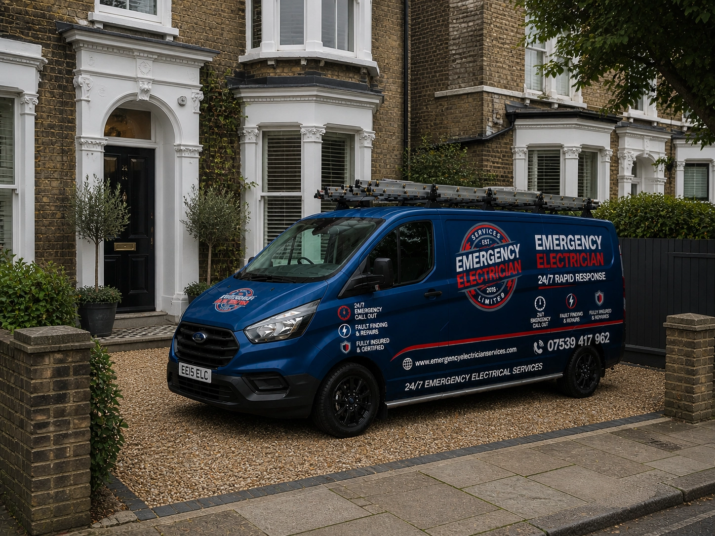 Emergency electrician providing urgent electrical repairs in London